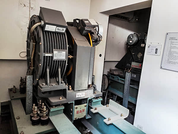 《杭州市物業(yè)管理?xiàng)l例》高層電梯噪音治理，如何使用維修基金？